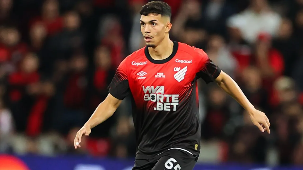 Arthur Dias, de Campo Grande, é convocado por Ancelotti para a Seleção