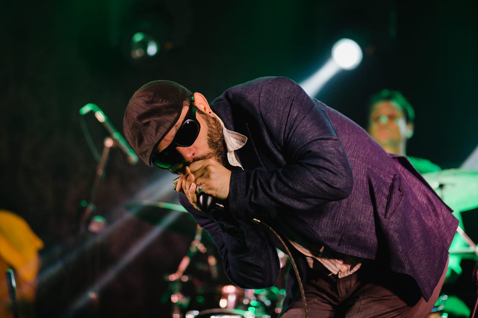 Robson Fernandes faz da gaita a voz de uma noite de blues em Campo Grande